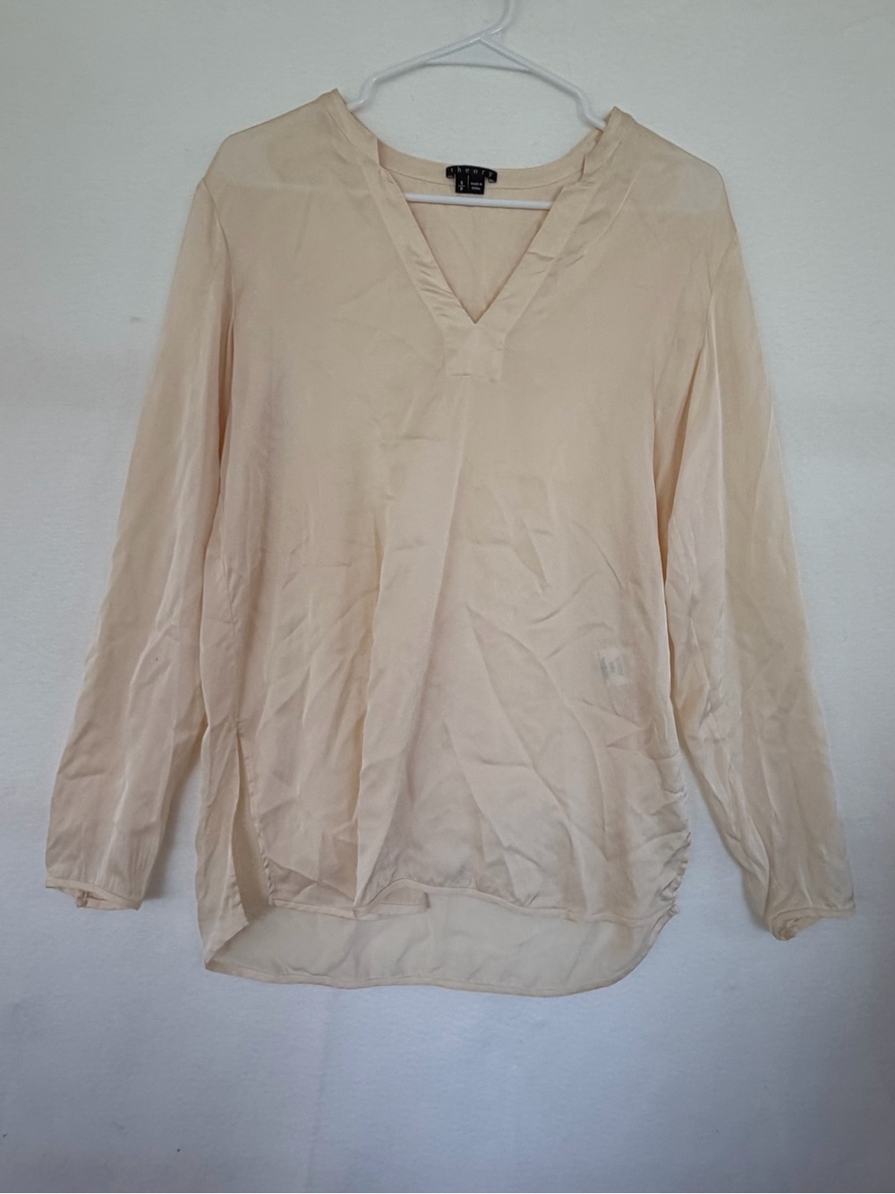 Theory 100% silk cream blouse with v neckline flowy